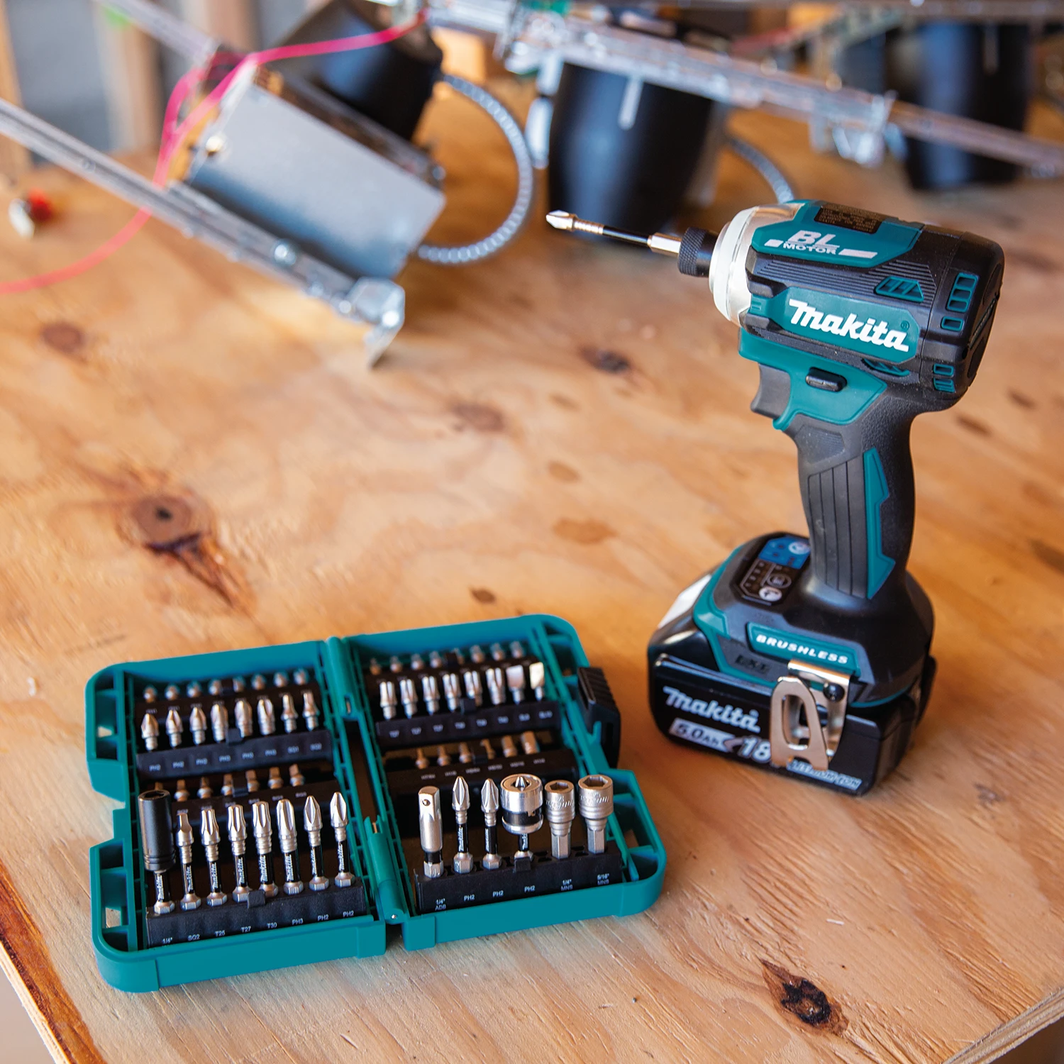 Makita E-01644 Impact XPS 60 Pc. Impact Bit Set 4 Makita E-01644 Impact XPS 60 Pc. Impact Bit Set - Image 2