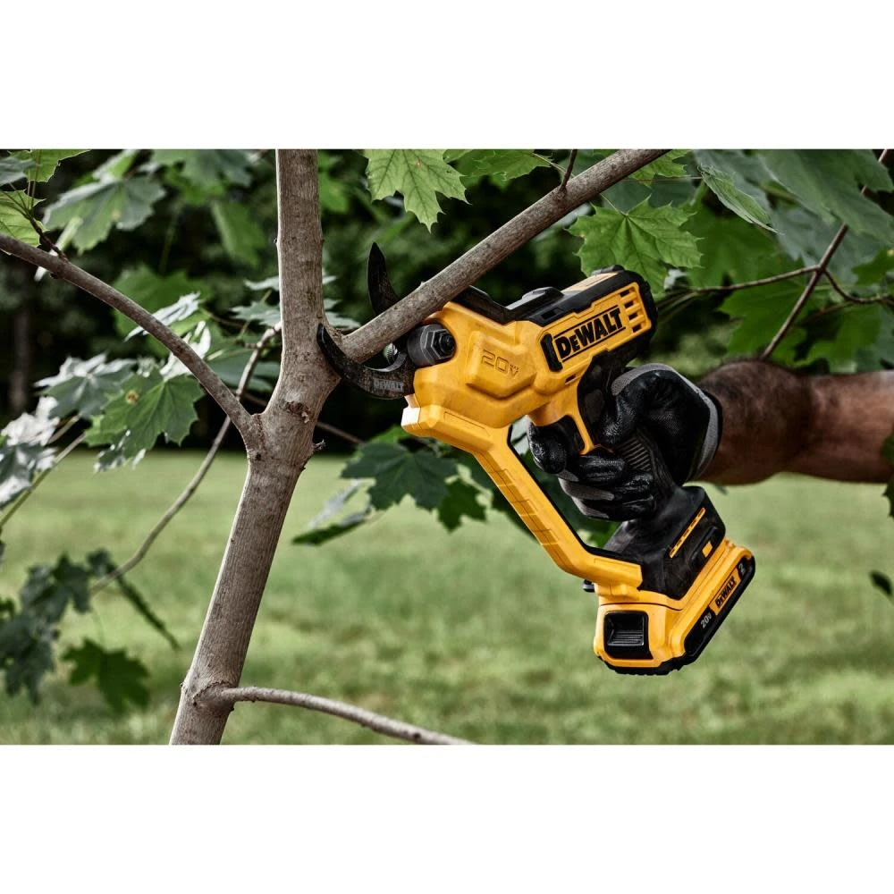 DeWalt DCPR320D1 20V Max 1-1/2" Cordless Pruner 7 DeWalt DCPR320D1 20V Max 1-1/2" Cordless Pruner - Image 5