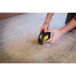 DeWalt DW088CG Green Cross Laser -Power Pro Shop image 571f03a4 9550 4078 9ab5 7d1c9feacd43