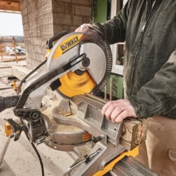 DeWalt DWS715 12" Single-Bevel Compound Miter Saw -Power Pro Shop image 90f10ce5 18fd 4d75 8ef3 484cac9519f5