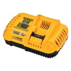 DeWalt DCB118 Battery Charger