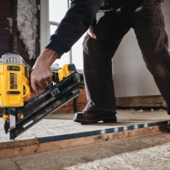 DeWalt DCN692M1 20V Max Cordless 30° Paper Collated Framing Nailer -Power Pro Shop image b1d361a5 f4f2 4ee3 aaf8 a44837e4030f