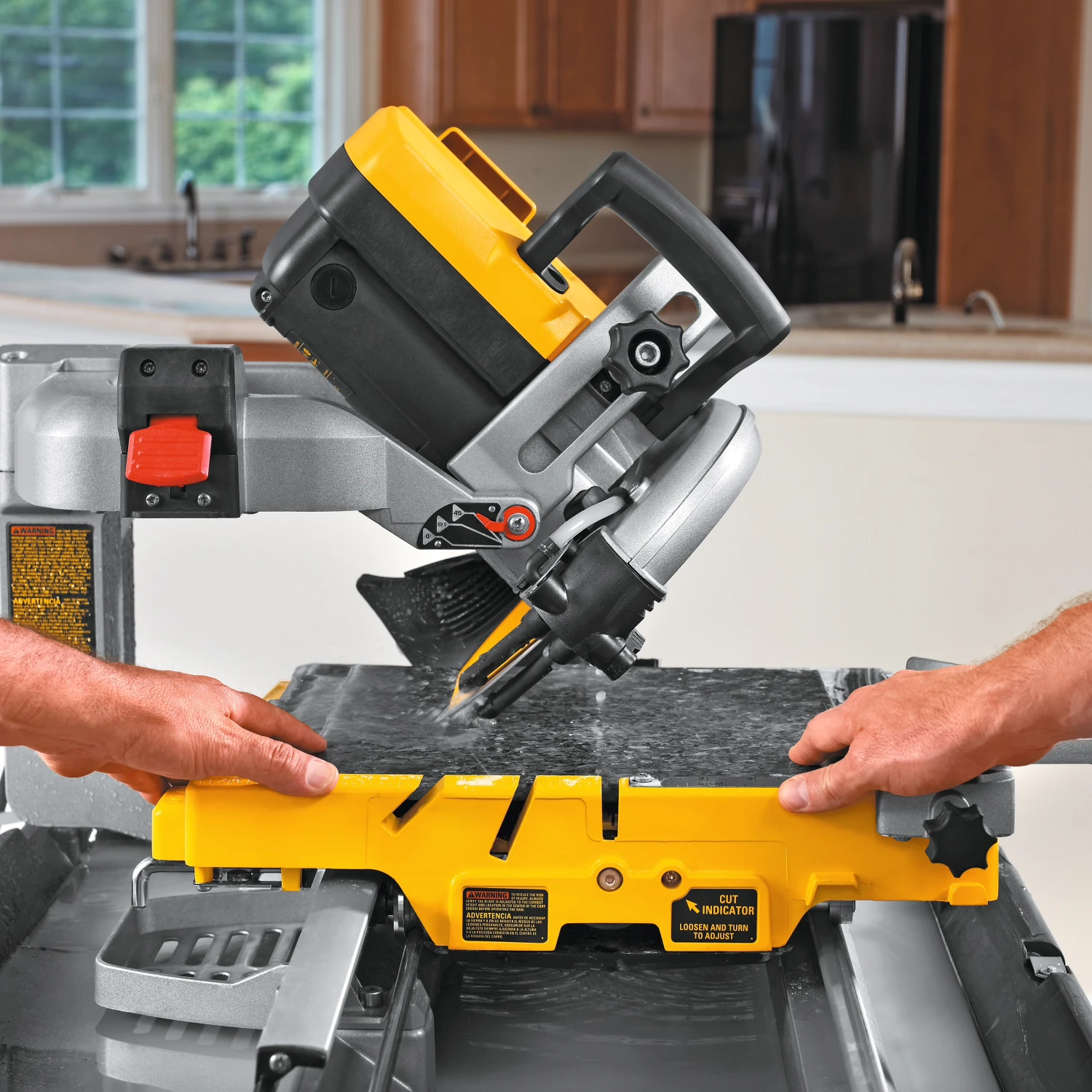 DeWalt D24000 Tile Saw 4 DeWalt D24000 Tile Saw - Image 2